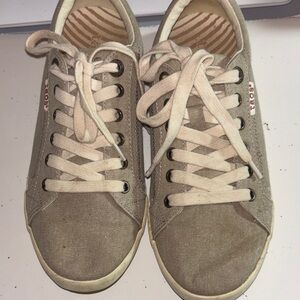 Taos Star Women's 8 Shoes in Taupe Tan Sneakers Lace Up Low Canvas Fabric Casual